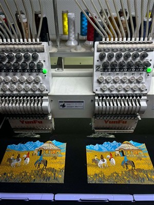 Dôverujte cez hory a moria: vyšívacie stroje YunFu v očiach zákazníkov Kazach...